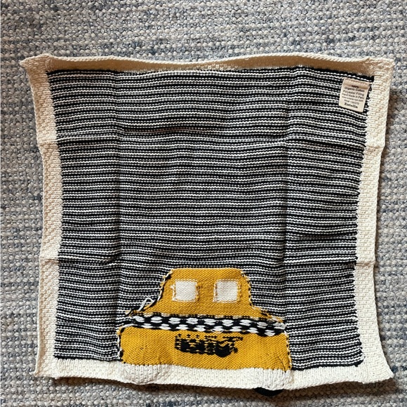 Estella NYC gift set: taxi blanket, pretzel and hot dog toys - Picture 3 of 11